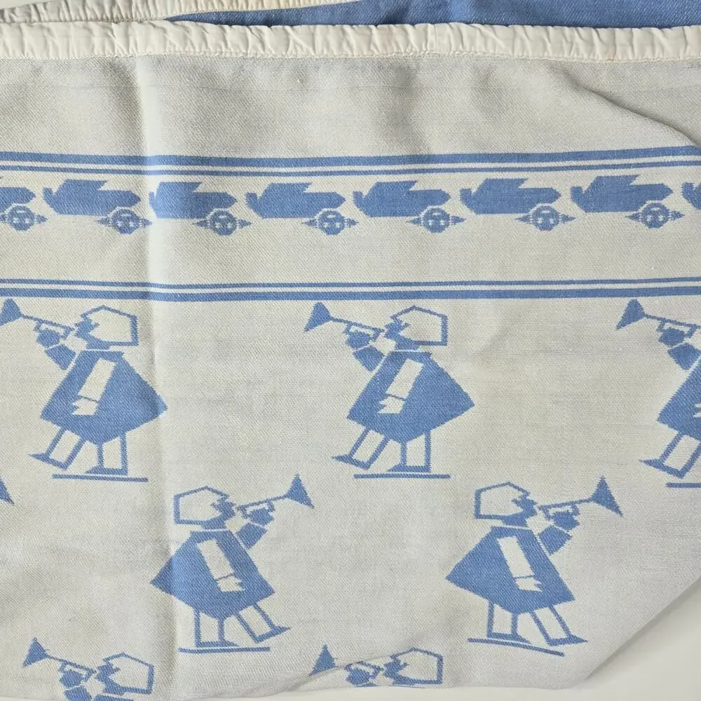 Vintage Baby Blanket Crib Reversible Woven Sheep Border Horn Blowers 42